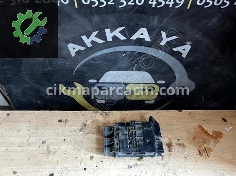 Renault Fluence Sigorta Kutusu 243800011R çıkma parça