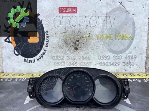 Dacia Sandero Gösterge Paneli çıkma parça