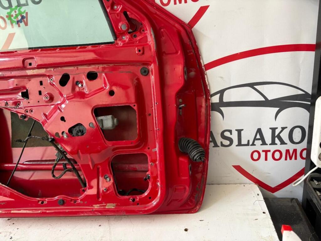 Volkswagen Polo Sol Ön Kapı çıkma parça