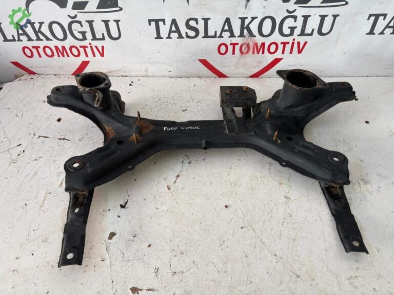 Volkswagen Polo Travers çıkma parça