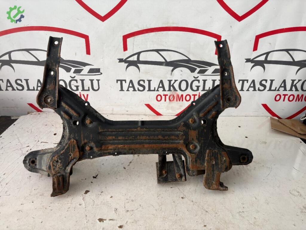 Volkswagen Polo Travers çıkma parça