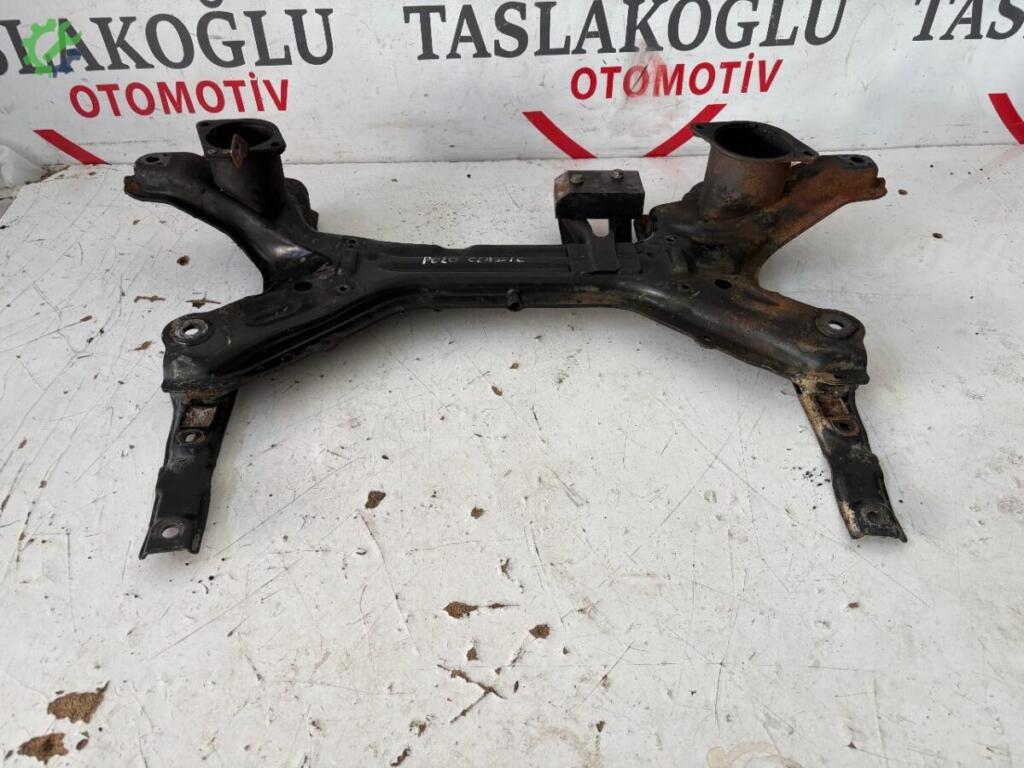 Volkswagen Polo Travers çıkma parça