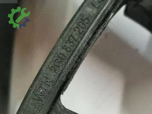 Volkswagen Polo Kapı Kolu 2G0837205 çıkma parça