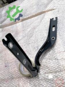 Volkswagen T-Cross Orijinal Çıkma Kaput Menteşesi 2GM823302