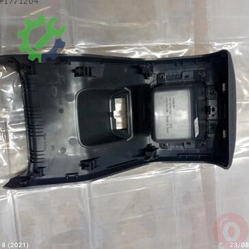 Volkswagen T-Roc Gösterge Çerçevesi 2GM864298 çıkma parça