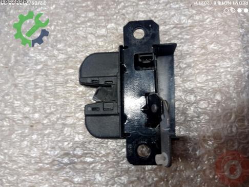 Volkswagen Caddy Bagaj 2K0827505L çıkma parça