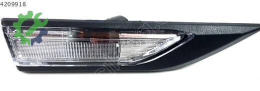 Volkswagen Caddy Sinyal çıkma parça