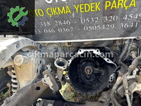 Toyota Hilux Manuel Şanzıman çıkma parça