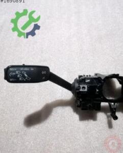 Volkswagen Polo Sinyal Kolu 2Q0953521AF Sökme Çıkma
