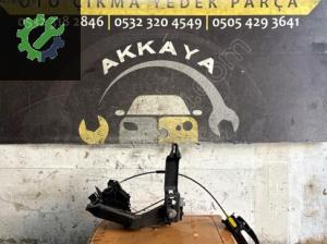 2S4A-A21813-CB FORD FOCUS 1 Çıkma Orijinal Sol Ön Kapı Kilidi