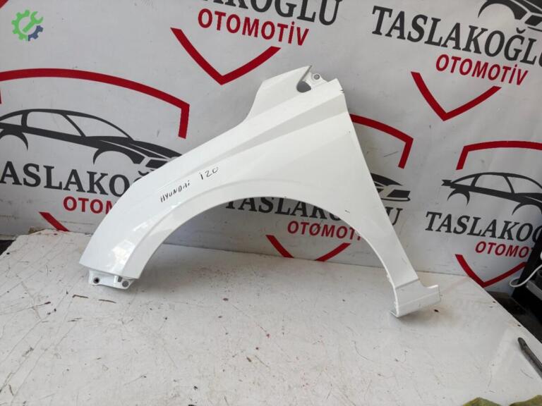 Hyundai i20 Sağ Ön Çamurluk çıkma parça