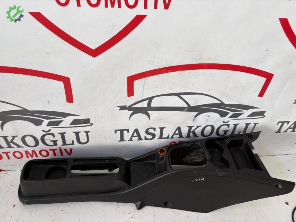 Fiat Linea Orta Konsol çıkma parça