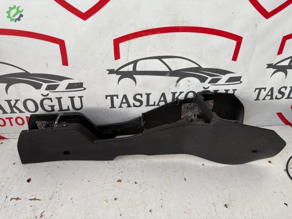 Opel Astra Orta Konsol çıkma parça