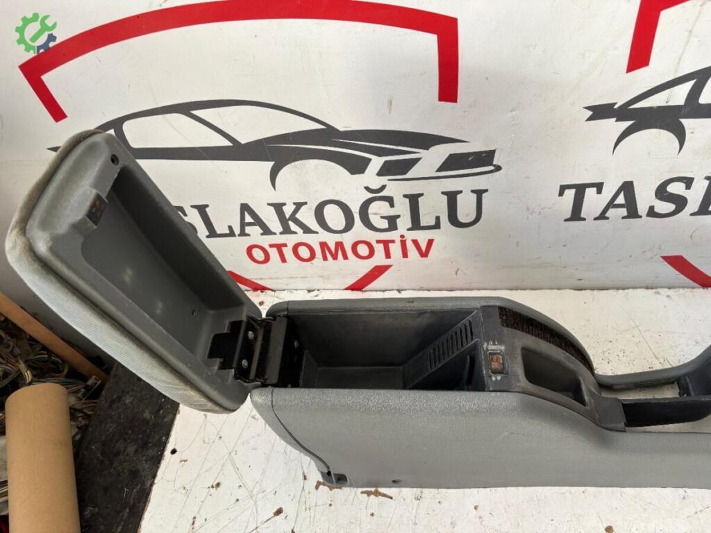 Renault Laguna Orta Konsol çıkma parça