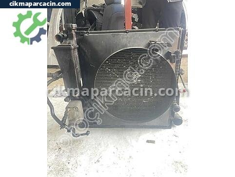 BMW X5 Intercooler Radyatörü çıkma parça