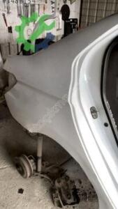 Çıkma Orijinal Sağ Arka Çamurluk Peugeot 301