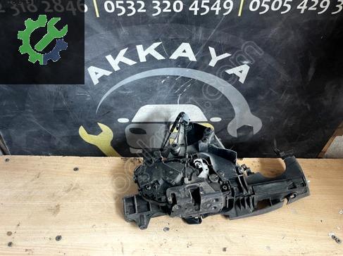 Volvo S40 Sağ Ön Kapı Kilidi 30753664 çıkma parça