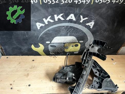 Volvo S40 Sağ Ön Kapı Kilidi 30753664 çıkma parça