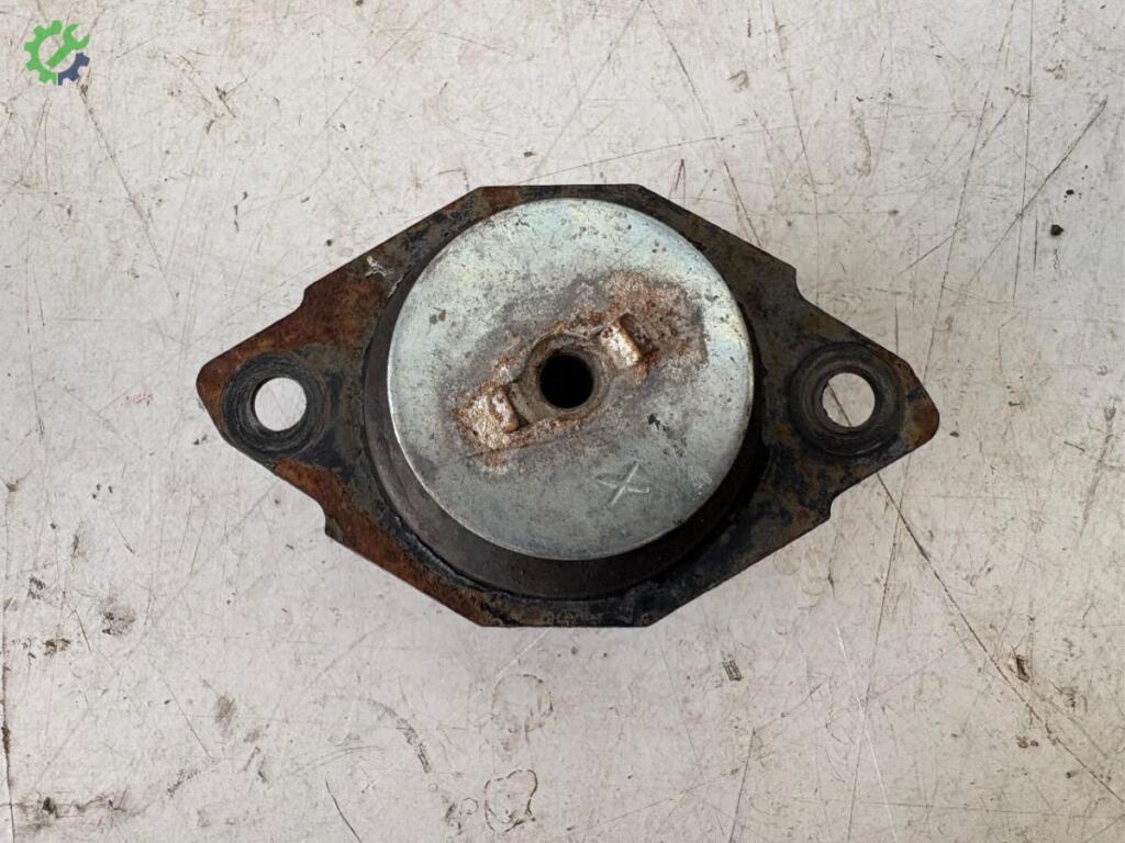 Volkswagen Polo Motor Takozu çıkma parça