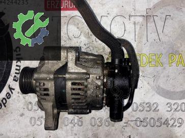 Hyundai Santa Fe Şarj Dinamosu 37300 çıkma parça