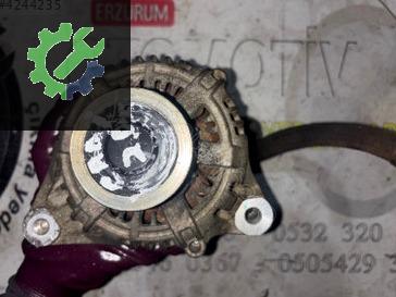 Hyundai Santa Fe Şarj Dinamosu 37300 çıkma parça