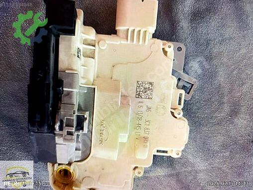 Volkswagen Passat Kapı Kilidi 3C1837015 çıkma parça
