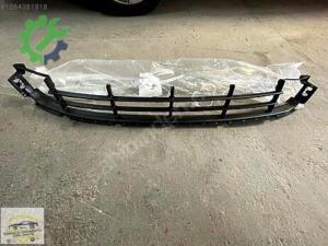 3T0 853 677 Skoda Süper B ön tampon orta ızgarası orjinal sıfır