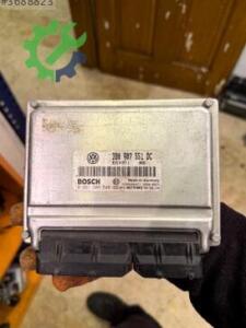 3B0 907 551 DC Volkswagen Passat Motor Beyini Çıkma Orijinal