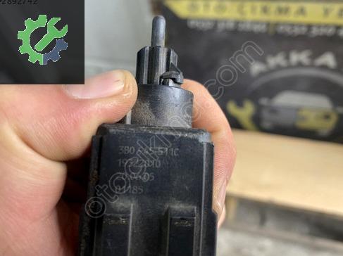 Audi A4 Fren Müşürü 3B0945511C çıkma parça