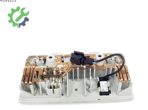 Volkswagen Passat Tavan Lambası 3B0947105C çıkma parça