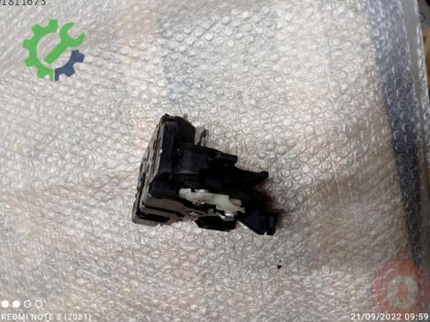 Volkswagen Caddy Kapı Kilidi 3B2837015AH çıkma parça