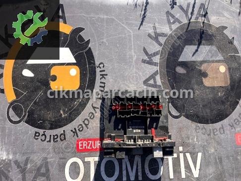 Volkswagen Passat Beyni 3C0937049D çıkma parça