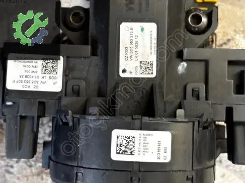 Volkswagen Passat Sinyal Kolu 3C5953513B çıkma parça