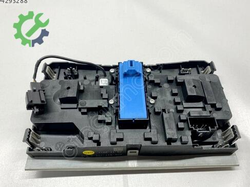 Volkswagen Jetta Tavan Lambası 3CN947105A çıkma parça