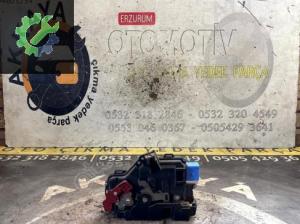 3D1837015 VW CADDY-TOURAN-GOLF 5-JETTA-TOUAREG Sol Ön Kapı Kilidi