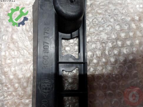 Volkswagen Passat Tampon Braketi 3G0807178E çıkma parça