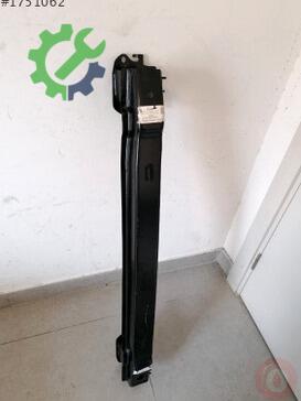 Volkswagen Passat Tampon Demiri 3G0807305E çıkma parça