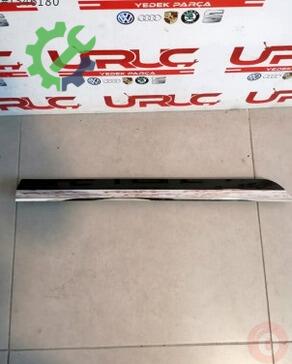Volkswagen Passat Kapı Çıtası 3G0854950D çıkma parça
