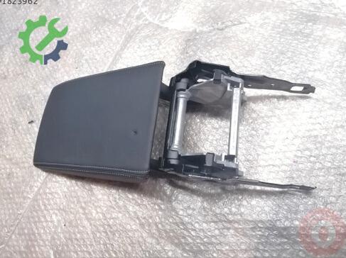 Volkswagen Passat Orta Konsol 3G0864207A çıkma parça