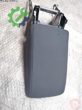 Volkswagen Passat Orta Konsol 3G0864207A çıkma parça
