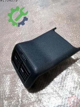 Volkswagen Passat Havalandırma Izgaraları 3G0864298E çıkma parça