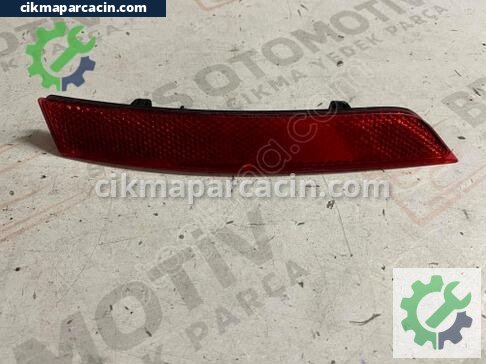 Volkswagen Passat Tampon Reflektörü çıkma parça
