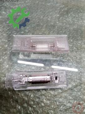 Volkswagen Transporter Tavan Lambası 5K0947101 çıkma parça
