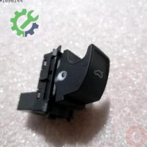 Çıkma Volkswagen Passat Cam 3G0959831B