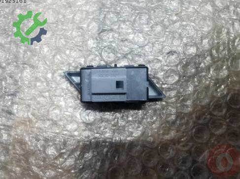 Volkswagen Passat Merkezi Kilit Motoru 3G0962126A çıkma parça