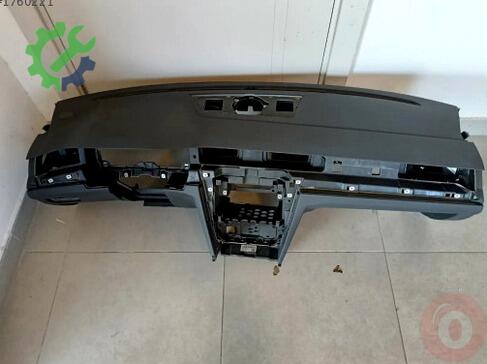 Volkswagen Passat Torpido 3G1857003AL çıkma parça