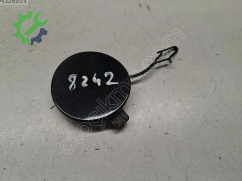 Volkswagen Passat Çeki Demir Kapağı çıkma parça