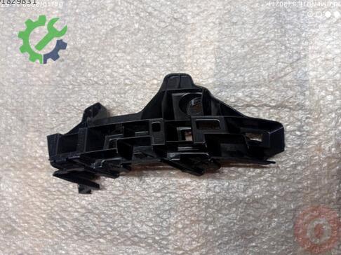Volkswagen Passat Tampon Braketi 3G5807483A çıkma parça