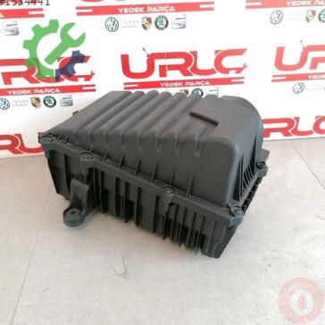 Volkswagen Passat Hava Filtresi Kutusu 3Q0129607E çıkma parça