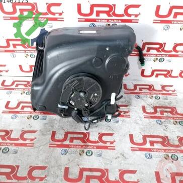 Volkswagen Passat 3Q0131877D çıkma parça